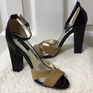 WHBM TAN/BLK PATENT MARY JANE 6M